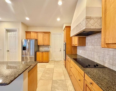 4620 W Browning Avenue - Photo Thumbnail 21