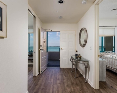 1560 Gulf Boulevard - Photo Thumbnail 10
