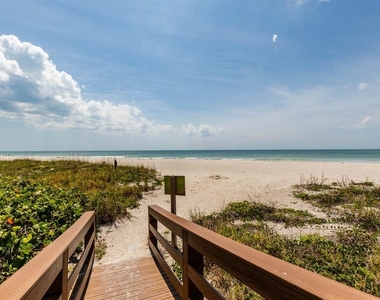 1560 Gulf Boulevard - Photo Thumbnail 58
