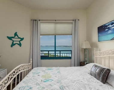 1560 Gulf Boulevard - Photo Thumbnail 28