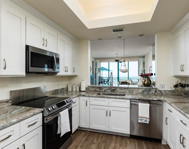 1560 Gulf Boulevard - Photo Thumbnail 14