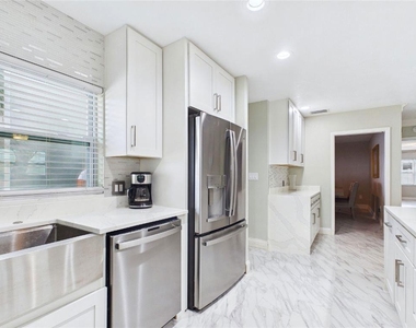409 4th Avenue N - Photo Thumbnail 4