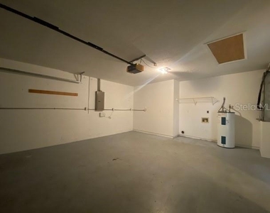 3938 Creek Woods Drive - Photo Thumbnail 16