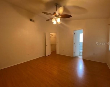 3938 Creek Woods Drive - Photo Thumbnail 6