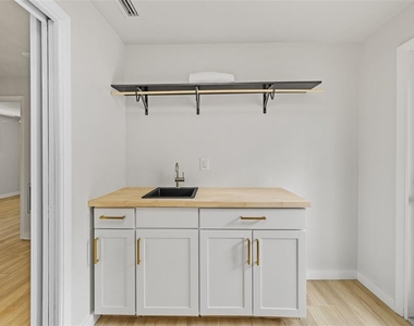 1905 Oro Court - Photo Thumbnail 23