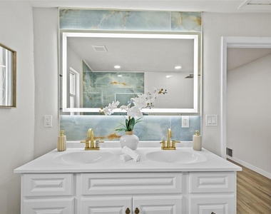 1905 Oro Court - Photo Thumbnail 18