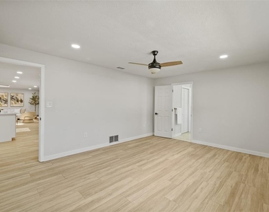 1905 Oro Court - Photo Thumbnail 16
