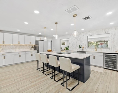 1905 Oro Court - Photo Thumbnail 10