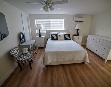 1639 St Catherine Drive W - Photo Thumbnail 11