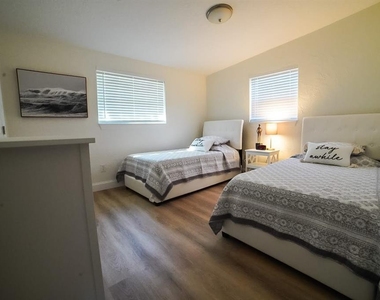 1639 St Catherine Drive W - Photo Thumbnail 14