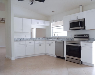 970 Amy Ridge Court - Photo Thumbnail 10