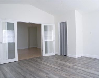 970 Amy Ridge Court - Photo Thumbnail 12