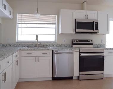 970 Amy Ridge Court - Photo Thumbnail 9
