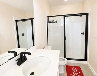 1502 Erin Breeze Lane - Photo Thumbnail 10