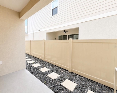 1502 Erin Breeze Lane - Photo Thumbnail 18