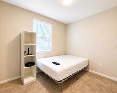 1502 Erin Breeze Lane - Photo Thumbnail 15