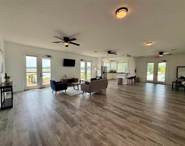 2604 Tanoak Terrace - Photo Thumbnail 19