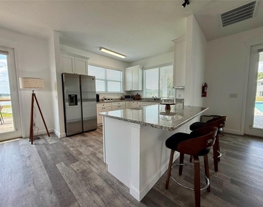 2604 Tanoak Terrace - Photo Thumbnail 21