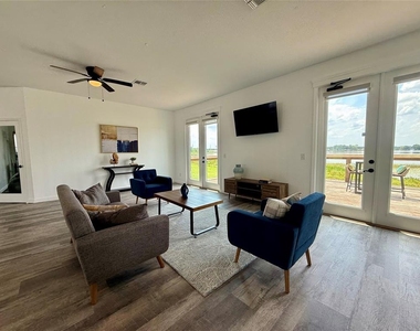 2604 Tanoak Terrace - Photo Thumbnail 20