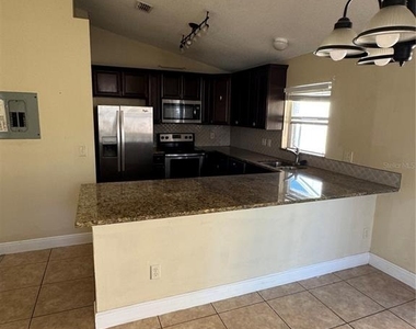 2399 Harbor Town Drive - Photo Thumbnail 7