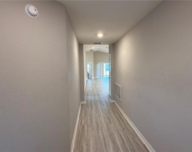 485 Windy Willow Way - Photo Thumbnail 9