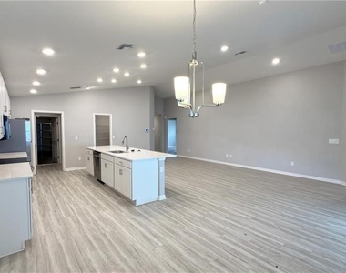 485 Windy Willow Way - Photo Thumbnail 11
