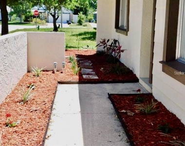 107 Shady Oak Drive - Photo Thumbnail 1