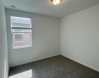 3185 Viceroy Court - Photo Thumbnail 23