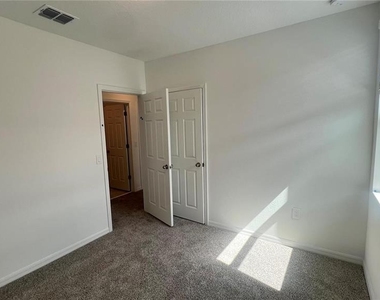 3185 Viceroy Court - Photo Thumbnail 24