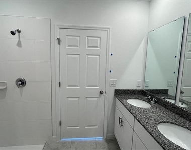 3185 Viceroy Court - Photo Thumbnail 16