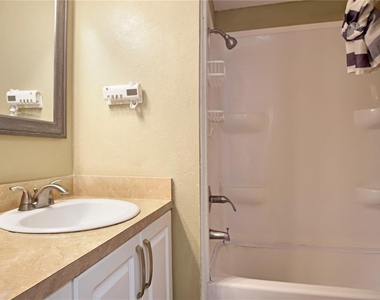 26 Forest Drive - Photo Thumbnail 14