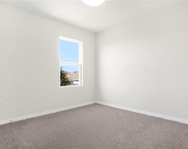 4027 Alissa Lane - Photo Thumbnail 23