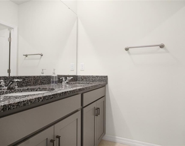 4027 Alissa Lane - Photo Thumbnail 24