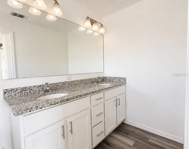 13182 Sw 106th Street - Photo Thumbnail 6