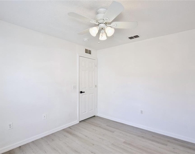 1687 Brewton Circle - Photo Thumbnail 16