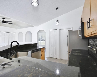 1687 Brewton Circle - Photo Thumbnail 9