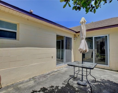 1687 Brewton Circle - Photo Thumbnail 23