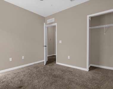 2144 Betsy Ross Lane - Photo Thumbnail 14