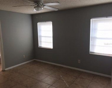 2415 S Cedar Avenue - Photo Thumbnail 2
