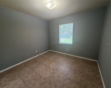 2415 S Cedar Avenue - Photo Thumbnail 8