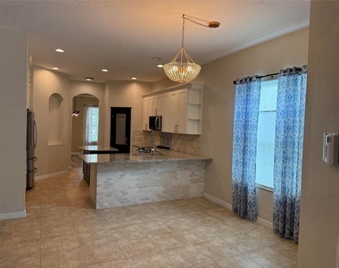 420 Park Lake Drive - Photo Thumbnail 22