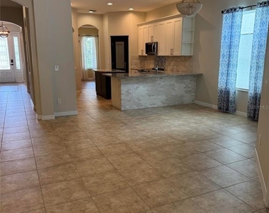 420 Park Lake Drive - Photo Thumbnail 28
