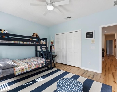 420 Park Lake Drive - Photo Thumbnail 5