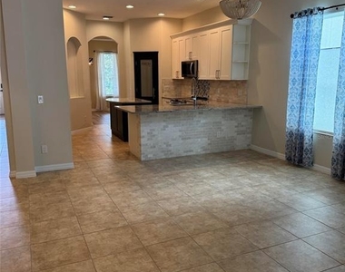 420 Park Lake Drive - Photo Thumbnail 23