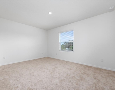 1153 Blue Jay Drive - Photo Thumbnail 12