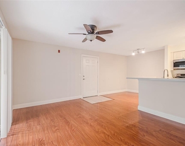 1229 Bermuda Lakes Lane - Photo Thumbnail 6