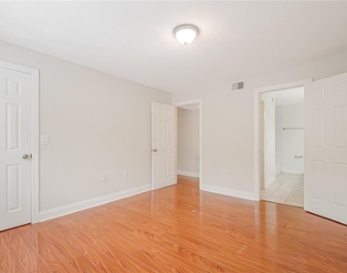 1229 Bermuda Lakes Lane - Photo Thumbnail 13