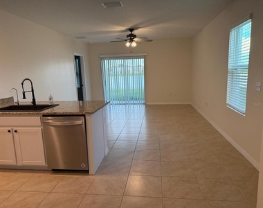 10864 Penny Gale Loop - Photo Thumbnail 6