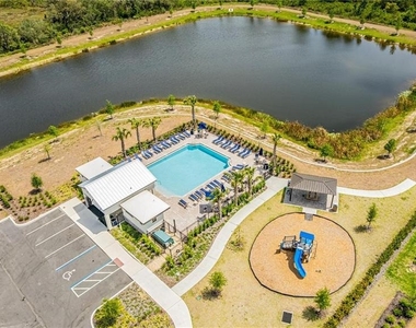 294 Bogey Drive - Photo Thumbnail 21