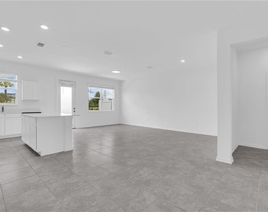 294 Bogey Drive - Photo Thumbnail 2